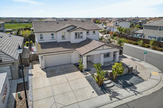 4265 Hydra Cir, Roseville, CA 95747