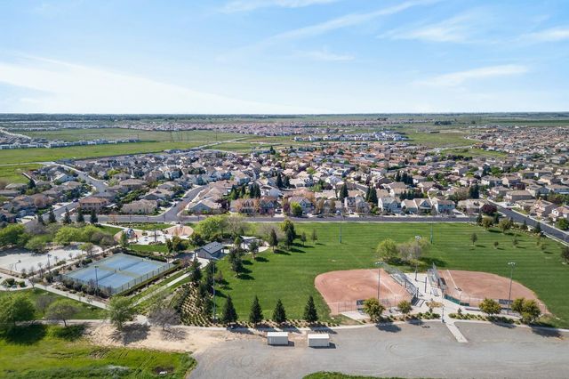 4265 Hydra Cir, Roseville, CA 95747