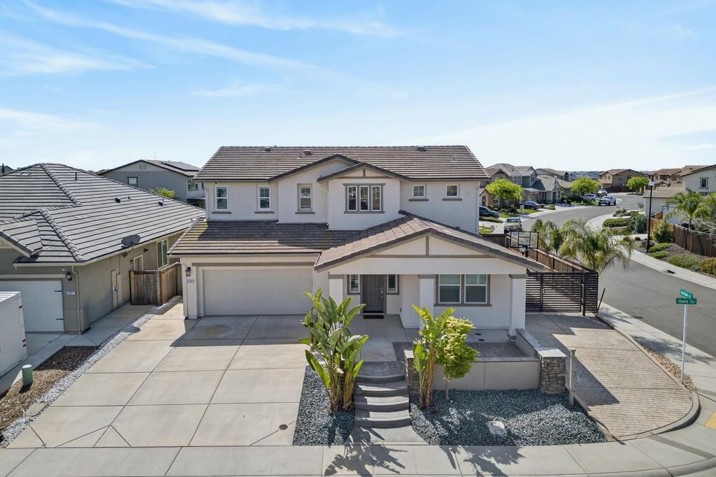 4265 Hydra Cir, Roseville, CA 95747