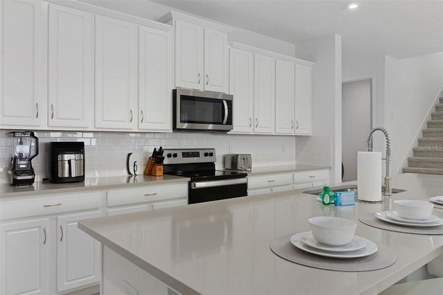 8904 CAROLINE BAY COURT, Kissimmee, FL 34747