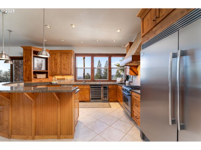 16225 Ne WILKERSON Way, Newberg, OR 97132