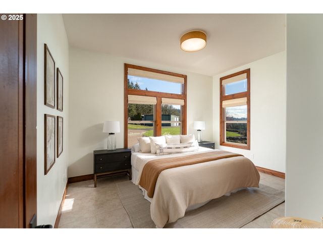 16225 Ne WILKERSON Way, Newberg, OR 97132
