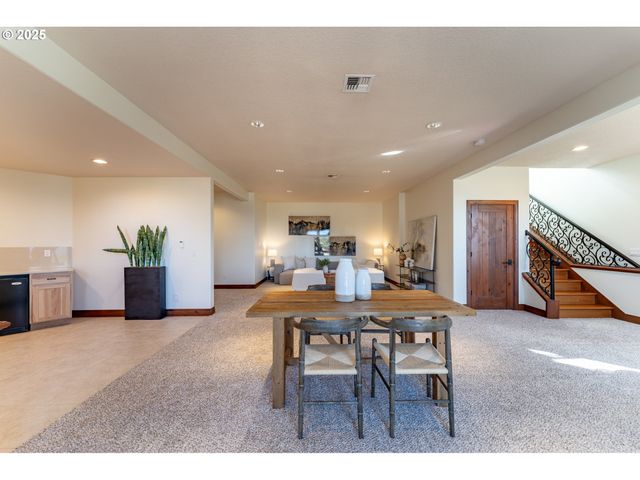 16225 Ne WILKERSON Way, Newberg, OR 97132