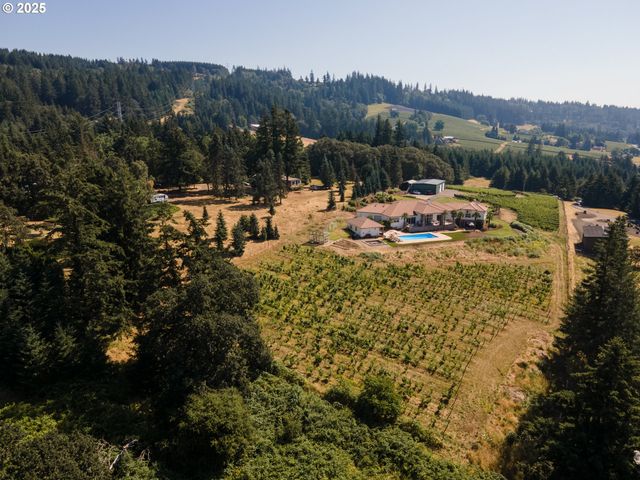 16225 Ne WILKERSON Way, Newberg, OR 97132