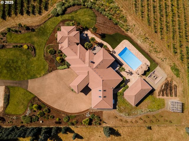 16225 Ne WILKERSON Way, Newberg, OR 97132