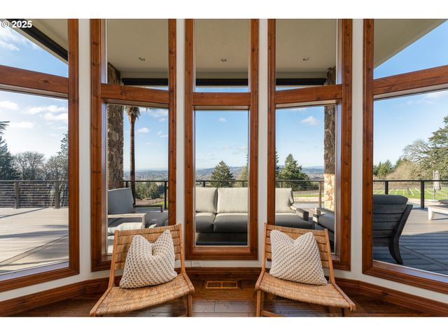 16225 Ne WILKERSON Way, Newberg, OR 97132