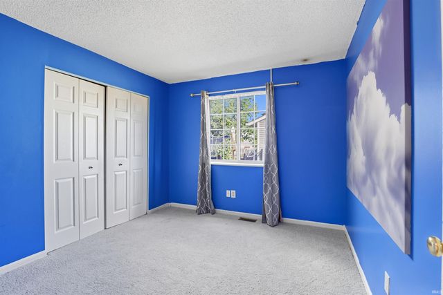 1916 Versailles Village Place, Fort Wayne, IN 46808