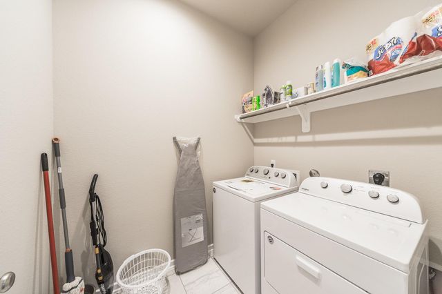 2142 Ironwood Pass Drive, Missouri City, TX 77459