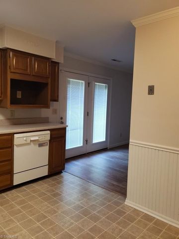 3796 Vandalia Drive, Winston-salem, NC 27104