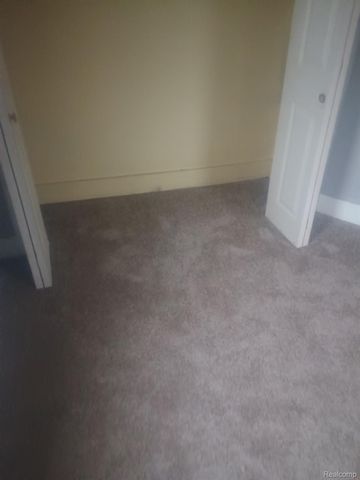 1205 STOCKER Avenue, Flint, MI 48503