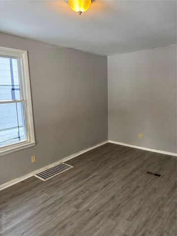 1205 STOCKER Avenue, Flint, MI 48503