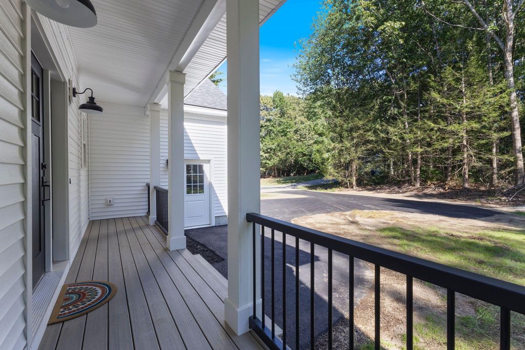 11 Chestnut Street, Old Orchard Beach, ME 04064 — photo 5