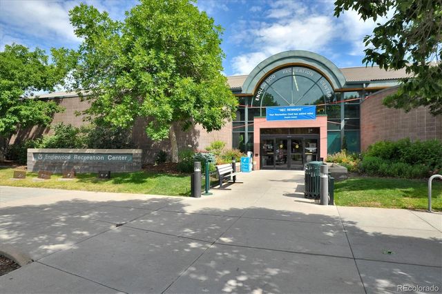4009 S Logan Street, Englewood, CO 80113