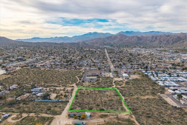 8129 Stardust, Yucca Valley, CA 92284