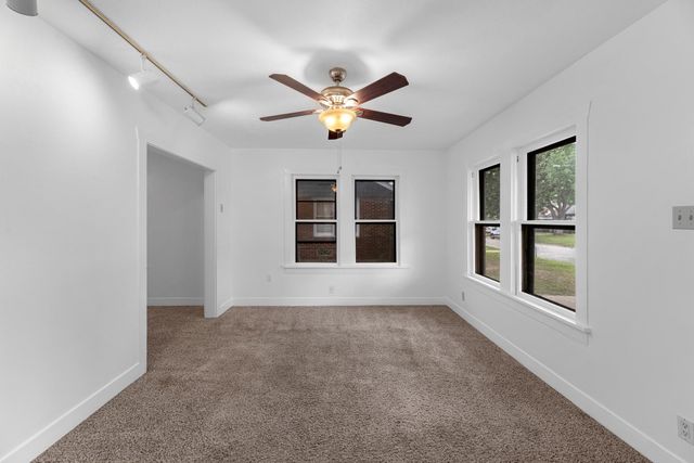 512 Gale Street, Houston, TX 77009