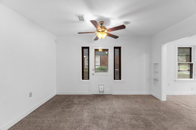512 Gale Street, Houston, TX 77009