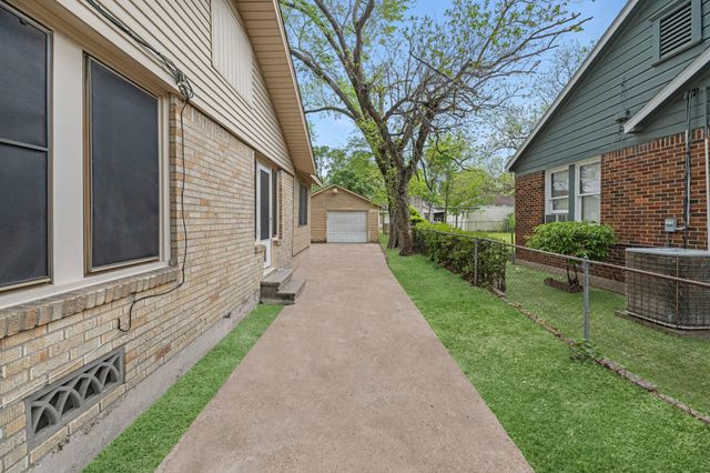 512 Gale Street, Houston, TX 77009
