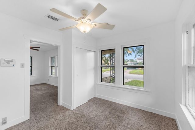 512 Gale Street, Houston, TX 77009