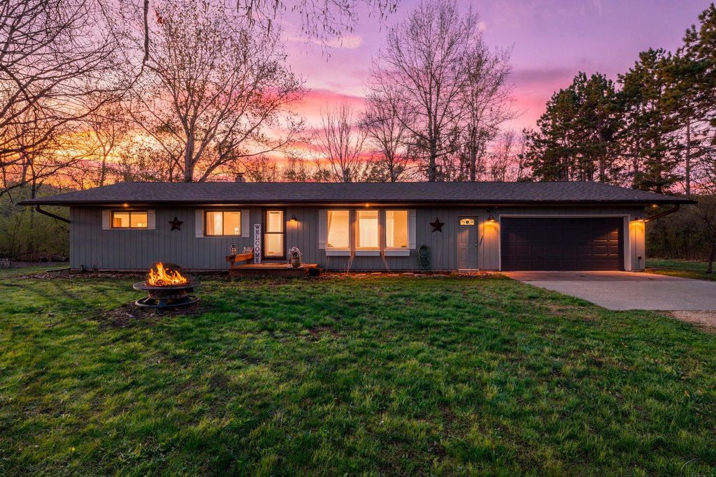 847 140th Avenue, New Richmond, WI 54017