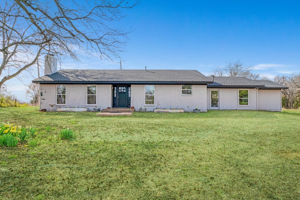 247 county road 45480, Paris, TX 75462