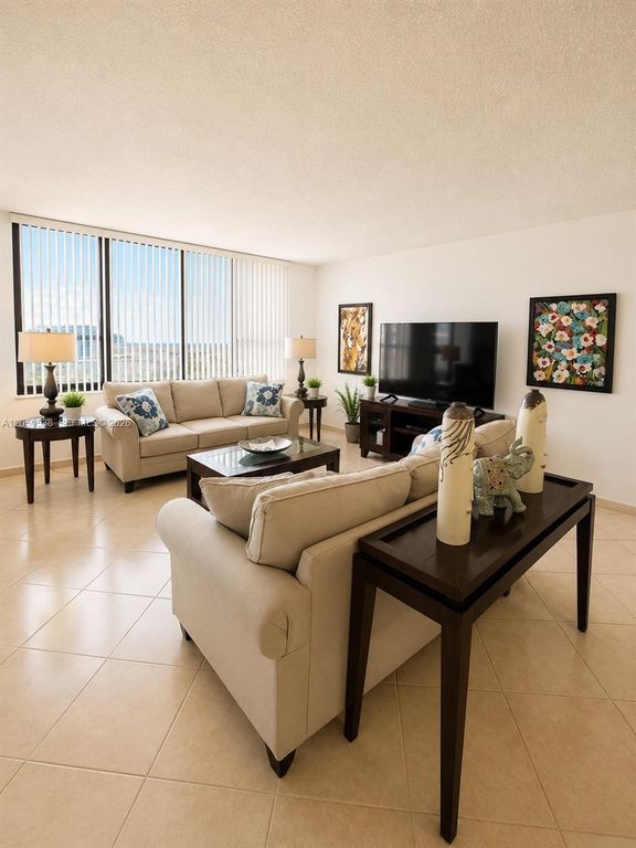 3505 S Ocean Dr 401, Hollywood, FL 33019