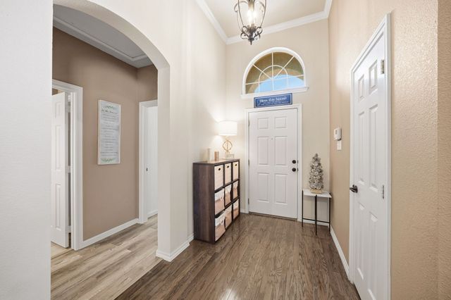 6915 Chapelridge Drive, Dallas, TX 75249