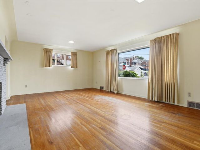 600 Mary St, Monongahela, PA 15063