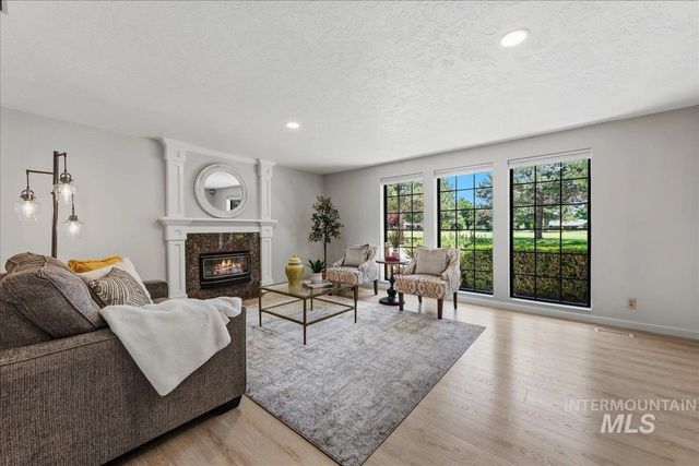 599 N Pebble Beach Way, Eagle, ID 83616