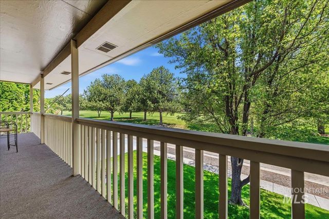 599 N Pebble Beach Way, Eagle, ID 83616