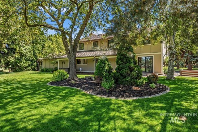 599 N Pebble Beach Way, Eagle, ID 83616