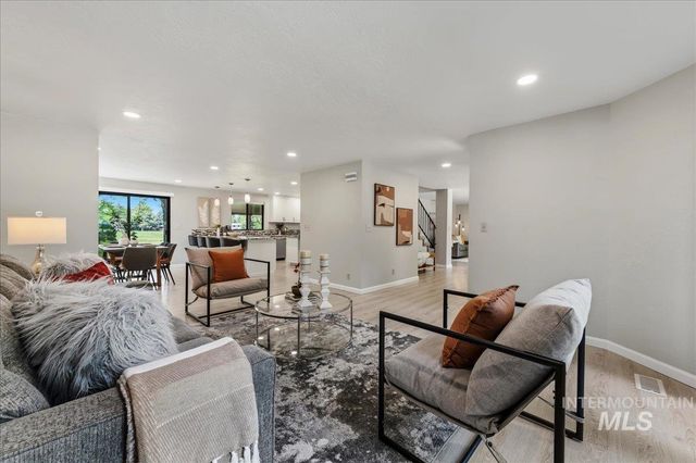 599 N Pebble Beach Way, Eagle, ID 83616