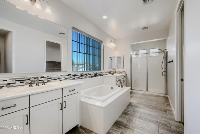 986 W ANGEL Drive, Chandler, AZ 85248