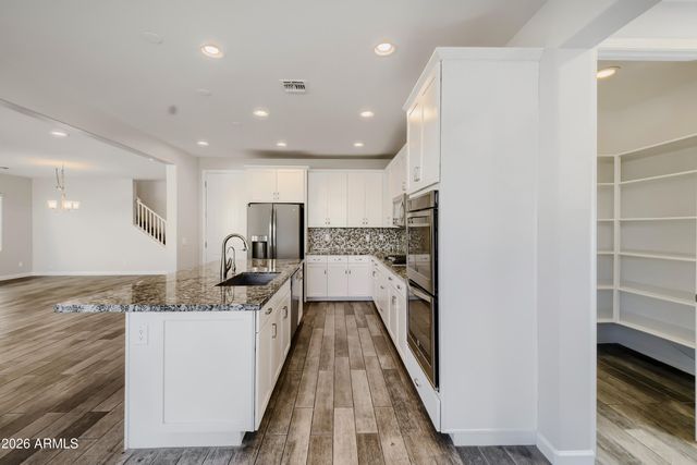 986 W ANGEL Drive, Chandler, AZ 85248