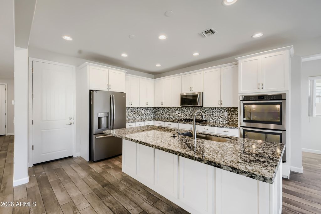986 W ANGEL Drive, Chandler, AZ 85248 — photo 3