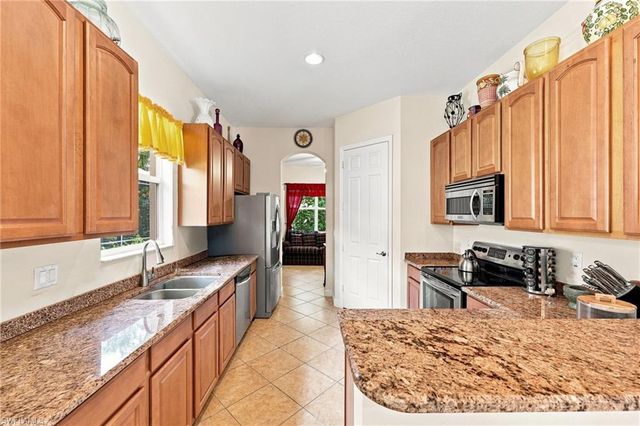 6116 Highwood Park LN, Naples, FL 34110