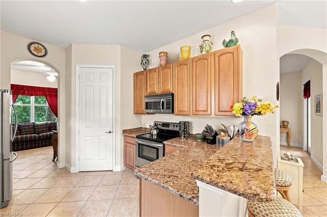 6116 Highwood Park LN, Naples, FL 34110