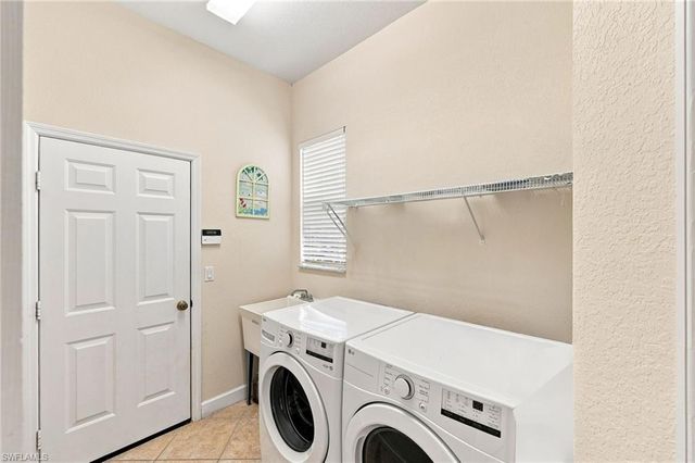 6116 Highwood Park LN, Naples, FL 34110