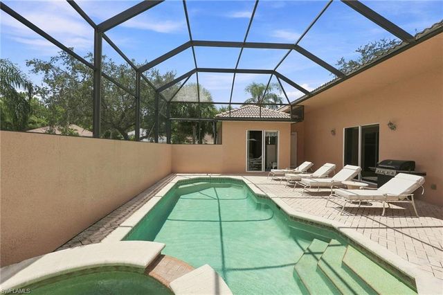 6116 Highwood Park LN, Naples, FL 34110