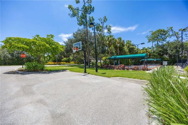 6116 Highwood Park LN, Naples, FL 34110
