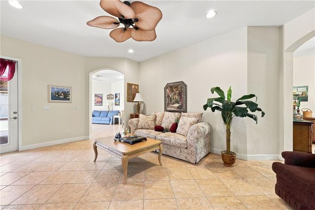 6116 Highwood Park LN, Naples, FL 34110
