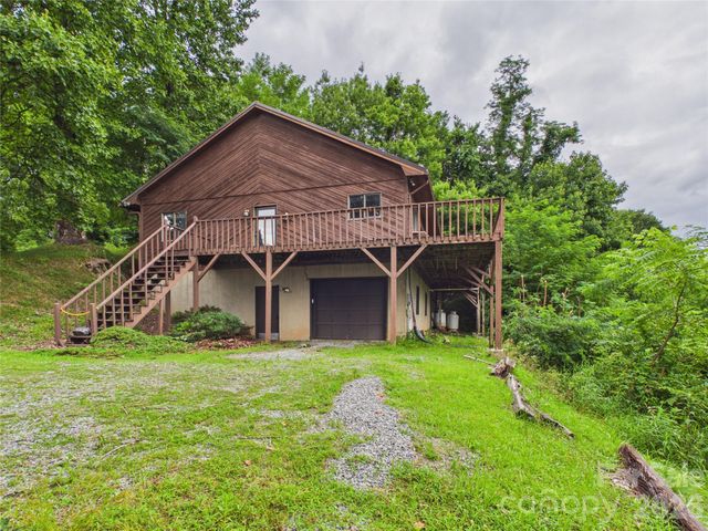 7904 Pinnacle Wind Lane, Lenoir, NC 28645