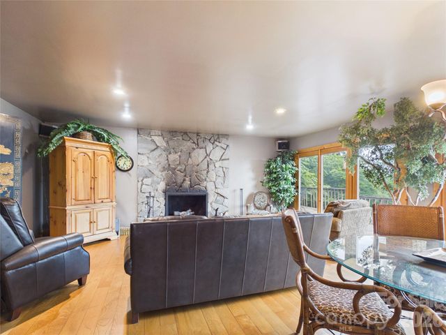 7904 Pinnacle Wind Lane, Lenoir, NC 28645