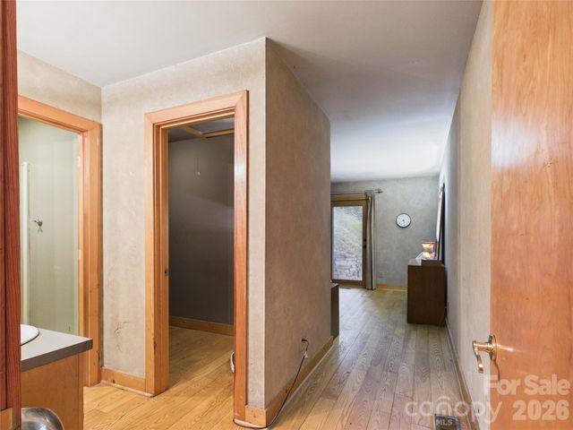 7904 Pinnacle Wind Lane, Lenoir, NC 28645