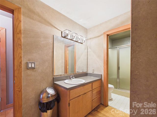 7904 Pinnacle Wind Lane, Lenoir, NC 28645