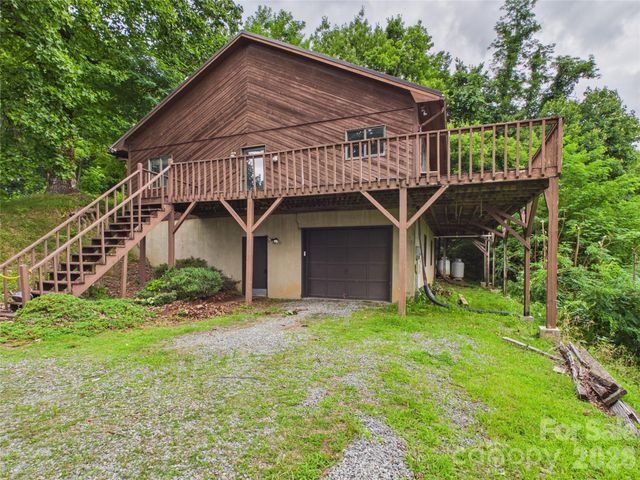 7904 Pinnacle Wind Lane, Lenoir, NC 28645