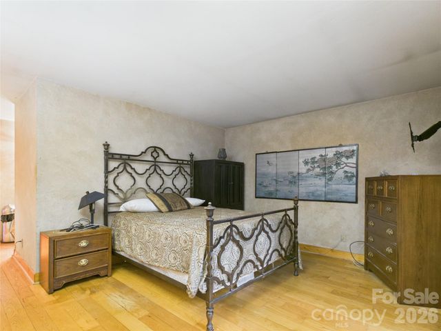 7904 Pinnacle Wind Lane, Lenoir, NC 28645