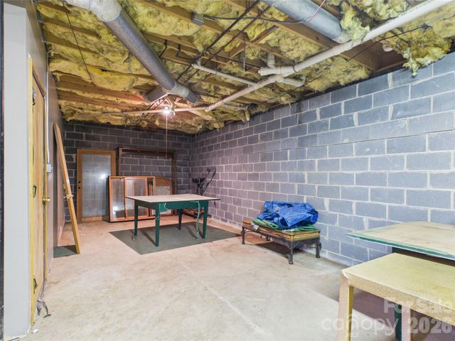 7904 Pinnacle Wind Lane, Lenoir, NC 28645
