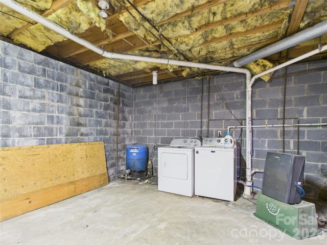 7904 Pinnacle Wind Lane, Lenoir, NC 28645