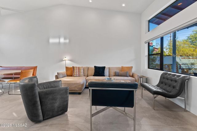236 W University Boulevard, Tucson, AZ 85705