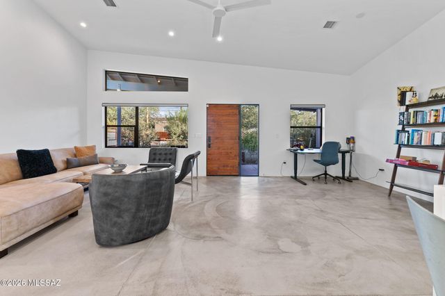 236 W University Boulevard, Tucson, AZ 85705